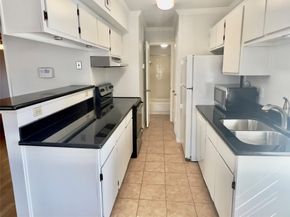 2750 Holly Hall Street 602, Houston TX 77054