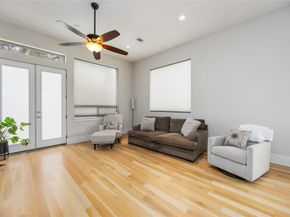 5639 Petty Street, Houston TX 77007