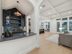 1614 Cheshire Lane, Houston TX 77018