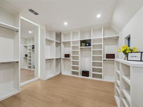 1614 Cheshire Lane, Houston TX 77018