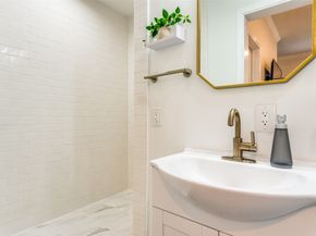 2410 Truxillo Street, Houston TX 77004