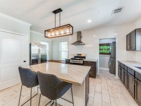 2410 Truxillo Street, Houston TX 77004