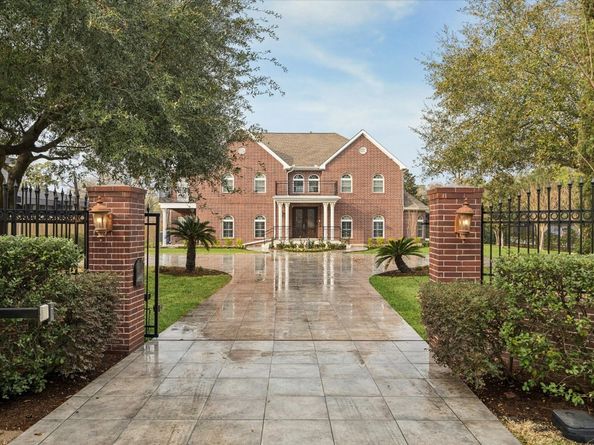 9206 Westview Drive, Houston TX 77055