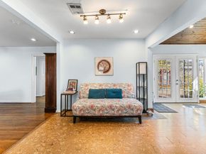 1507 Sue Barnett Drive, Houston TX 77018