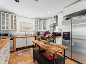 1507 Sue Barnett Drive, Houston TX 77018