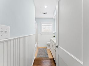 1507 Sue Barnett Drive, Houston TX 77018