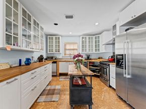 1507 Sue Barnett Drive, Houston TX 77018