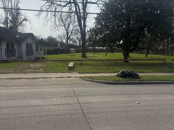 9201 Fulton Street, Houston TX 77022
