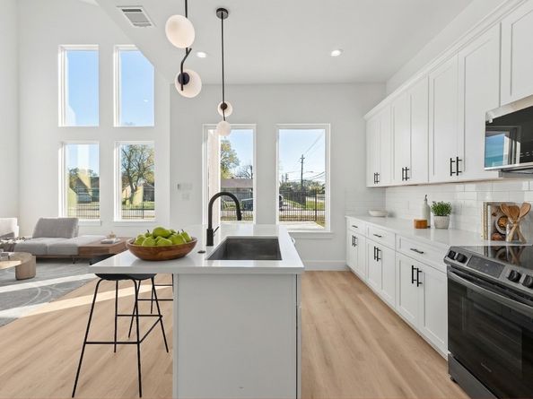 5903 Doolittle Blvd, Houston TX 77033