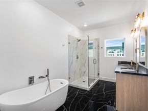 3405 Baer Street, Houston TX 77020