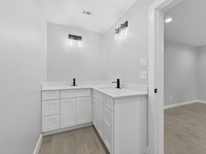 413 S 12th St, Conroe TX 77301
