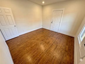 5129 Claremont Street, Houston TX 77023