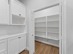 8233 Sterlingshire Street, Houston TX 77078