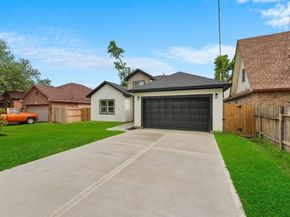 8233 Sterlingshire Street, Houston TX 77078