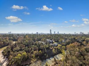 101 Westcott Street 1202, Houston TX 77007