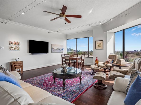 101 Westcott Street 1202, Houston TX 77007