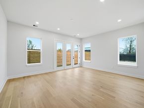 328 Janisch C, Houston TX 77018