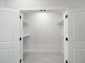 328 Janisch C, Houston TX 77018