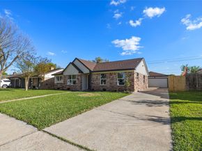 12403 Shannon Hills Drive, Houston TX 77099