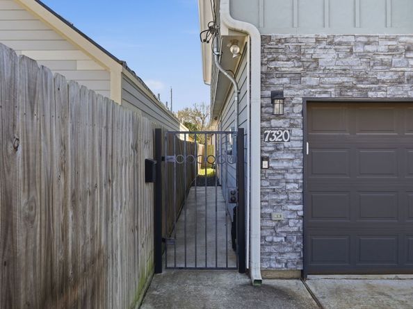 7320 Avenue J Avenue, Houston TX 77011