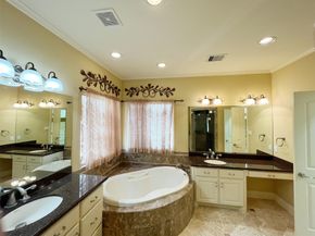 5455 Hidalgo Street, Houston TX 77056