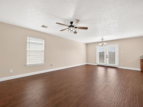 16535 Burnell Oaks Lane, Houston TX 77090
