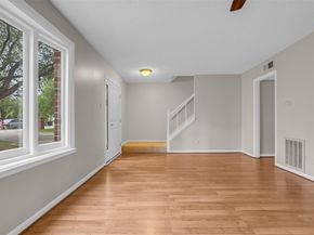 9207 Barr Circle, Houston TX 77080