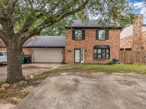 9207 Barr Circle, Houston TX 77080