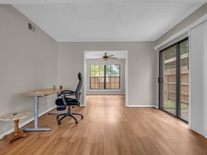 9207 Barr Circle, Houston TX 77080