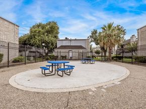 6606 De Moss Drive 804, Houston TX 77074