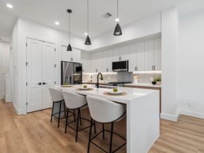 2706 Fox Street, Houston TX 77003