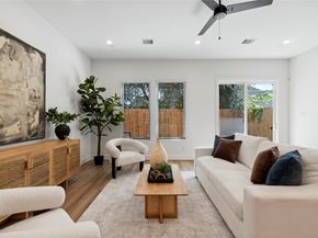 2706 Fox Street, Houston TX 77003