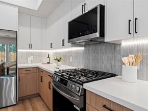 2706 Fox Street, Houston TX 77003