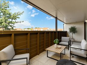 3015 Walnut Bend Lane 31, Houston TX 77042