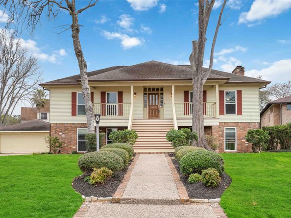 18623 Point Lookout Drive, Nassau Bay TX 77058