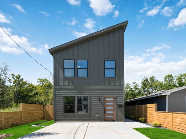 5605 Tommye Street A B, Houston TX 77028