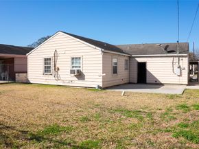 423 Exchange Street, Houston TX 77020