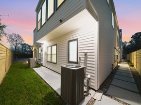328 Janisch D, Houston TX 77018