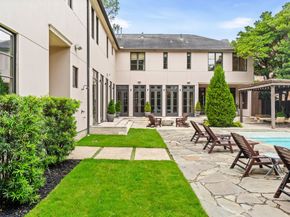 1116 Danbury Road, Houston TX 77055