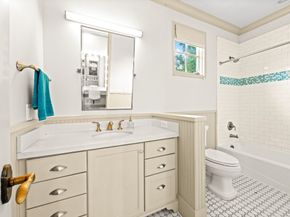 1116 Danbury Road, Houston TX 77055