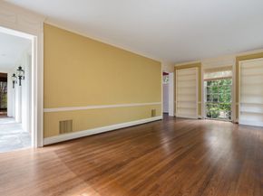 1604 Kirby Drive, Houston TX 77019