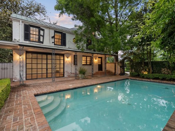 1604 Kirby Drive, Houston TX 77019