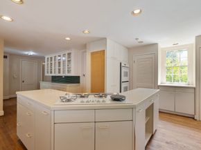 1604 Kirby Drive, Houston TX 77019