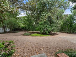 1604 Kirby Drive, Houston TX 77019