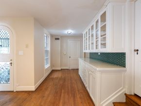 1604 Kirby Drive, Houston TX 77019