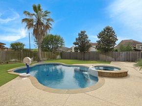 935 Poydras Street, Sugar Land TX 77498