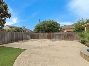 935 Poydras Street, Sugar Land TX 77498