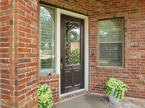 935 Poydras Street, Sugar Land TX 77498
