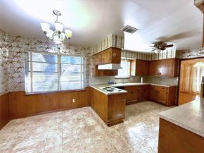 10911 Ashcroft Drive, Houston TX 77096