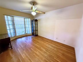 10911 Ashcroft Drive, Houston TX 77096